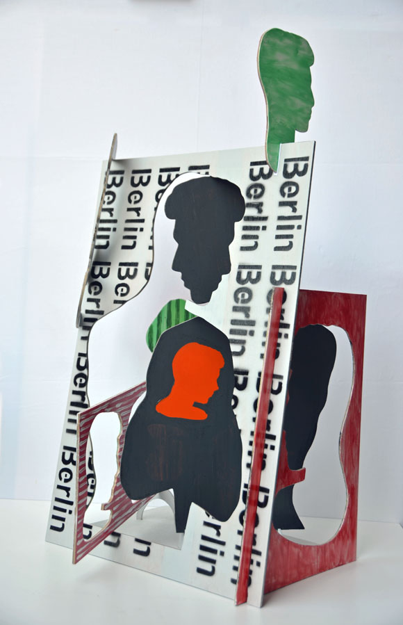 Martin von Ostrowski: Berlin Boy, 2015, Lack auf Birkensperrholz, 70 x 40 x 40 cm