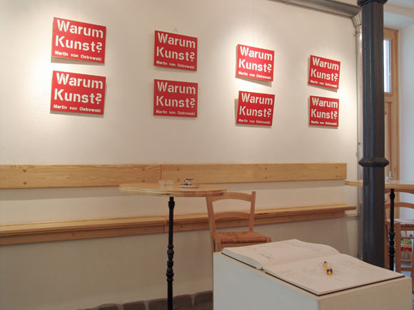 Martin von Ostrowski: Warum Kunst? bei Curry&Kunst 2004, Detail der Installation